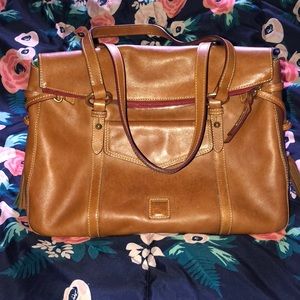 Dooney and bourke florentine smith bag natural